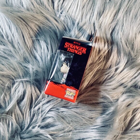 Funko Pocket Pop! Netflix Stranger Things ELEVEN Vinyl Figure Keychain - Picture 2 of 4